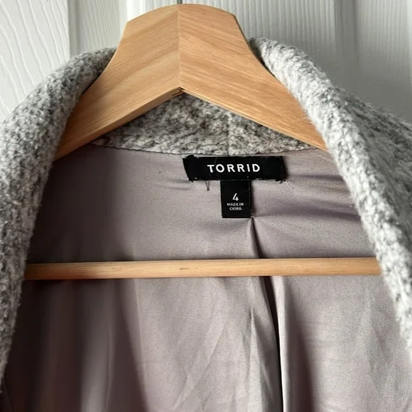 Torrid Marled Light Grey Hacci Funnel Neck Coat size 4 - Picture 10 of 12